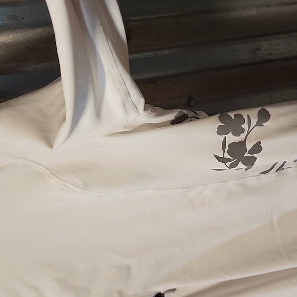 Fabletics Nora long sleeve top size xl NWT - Picture 4 of 9